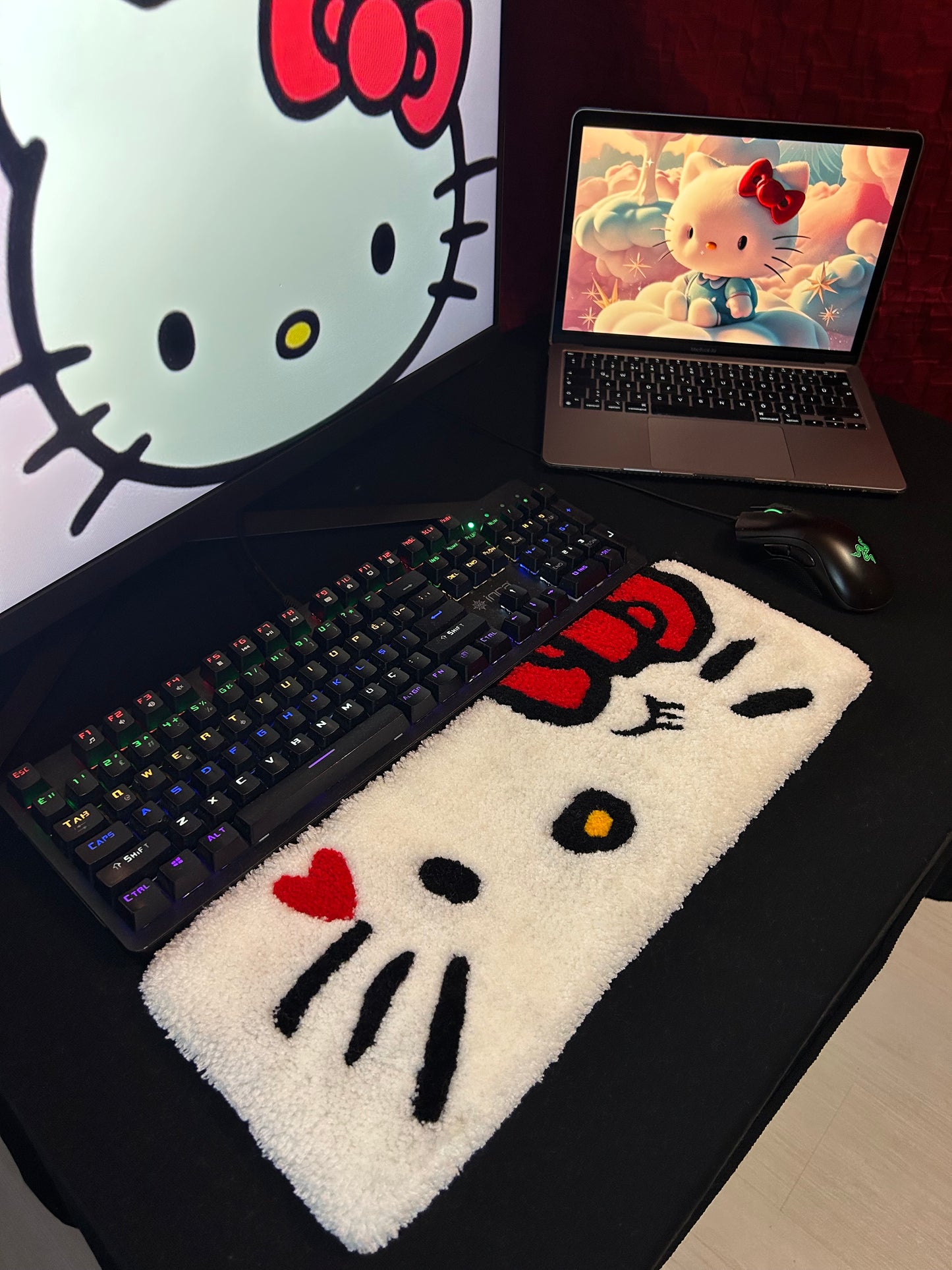 Hello Kitty Klavye Halısı