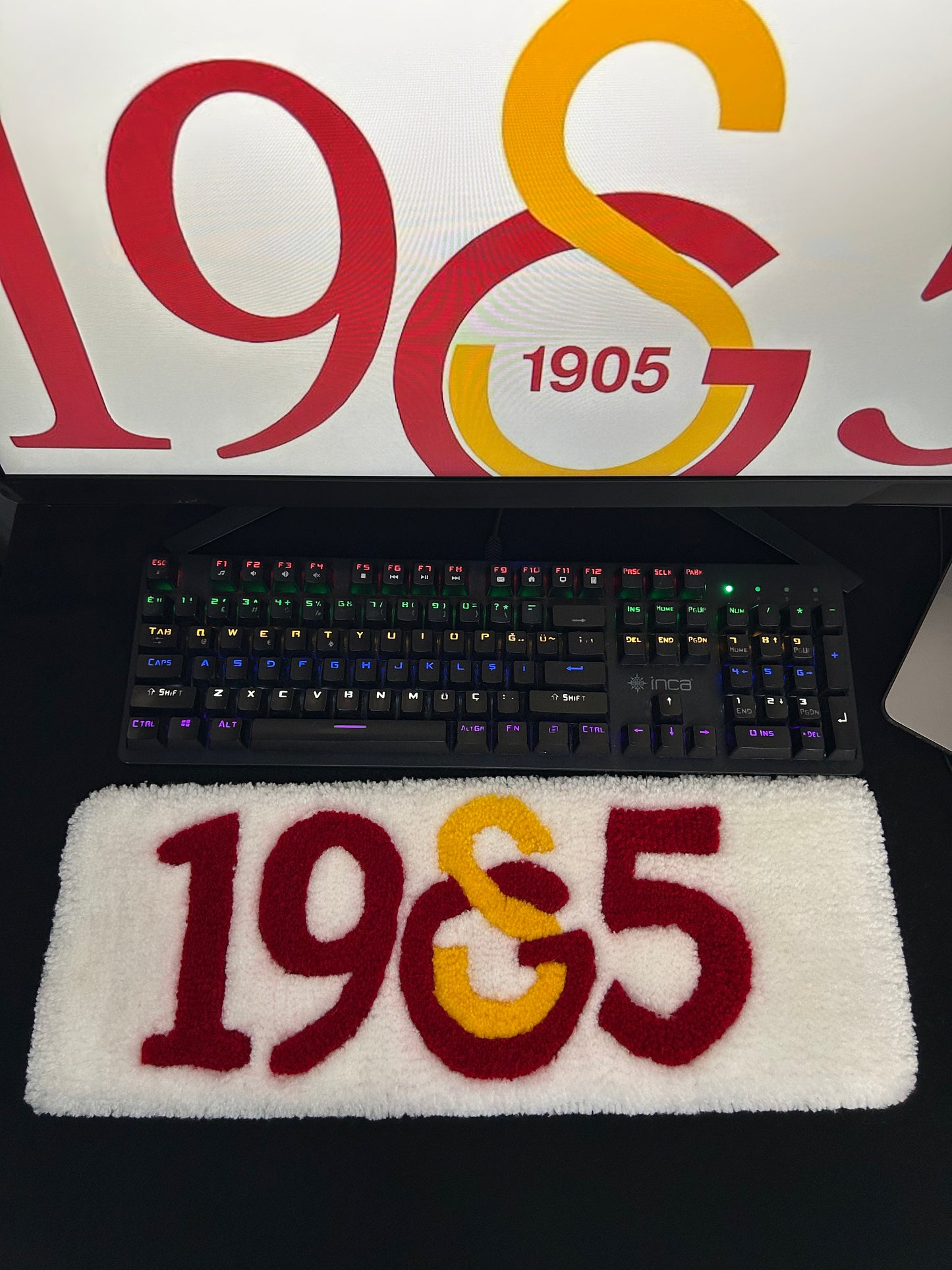 1905 Galatasaray Klavye Halısı